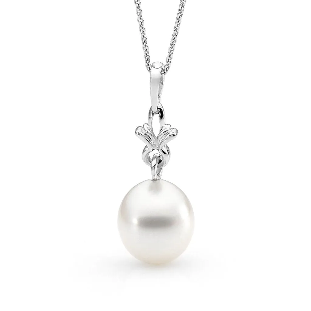 18ct White Gold Australian Cultured Pearl Pendant