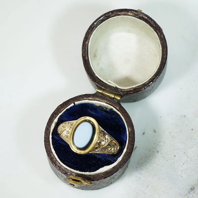 Beautiful 19thc Banded Agate Locket Ring