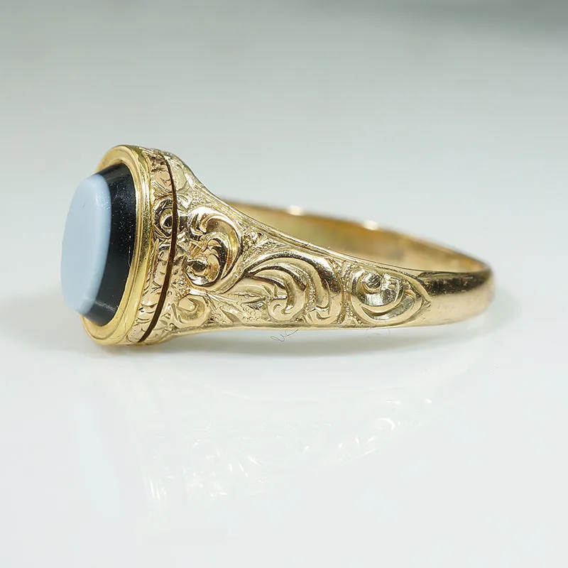 Beautiful 19thc Banded Agate Locket Ring