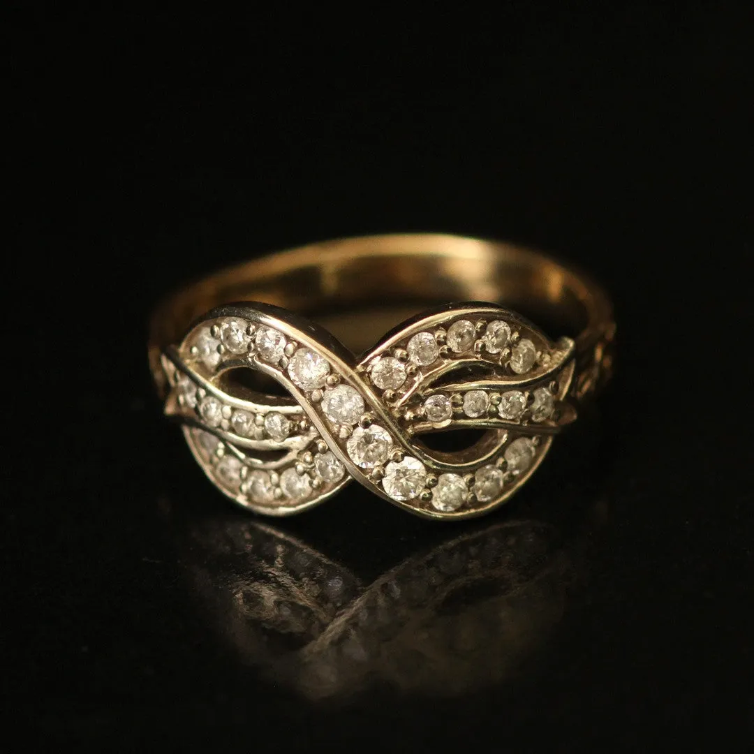 Bow Ring (Diamond)