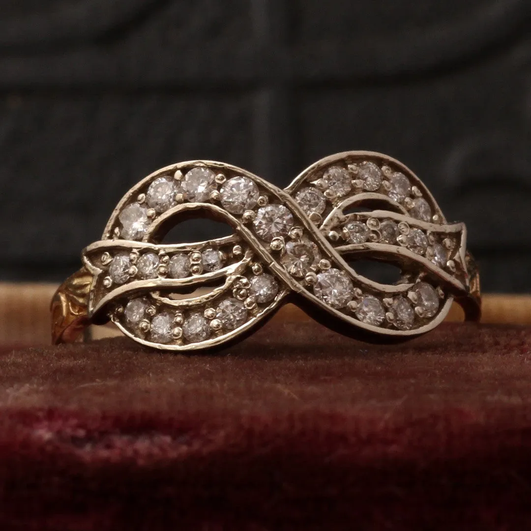 Bow Ring (Diamond)