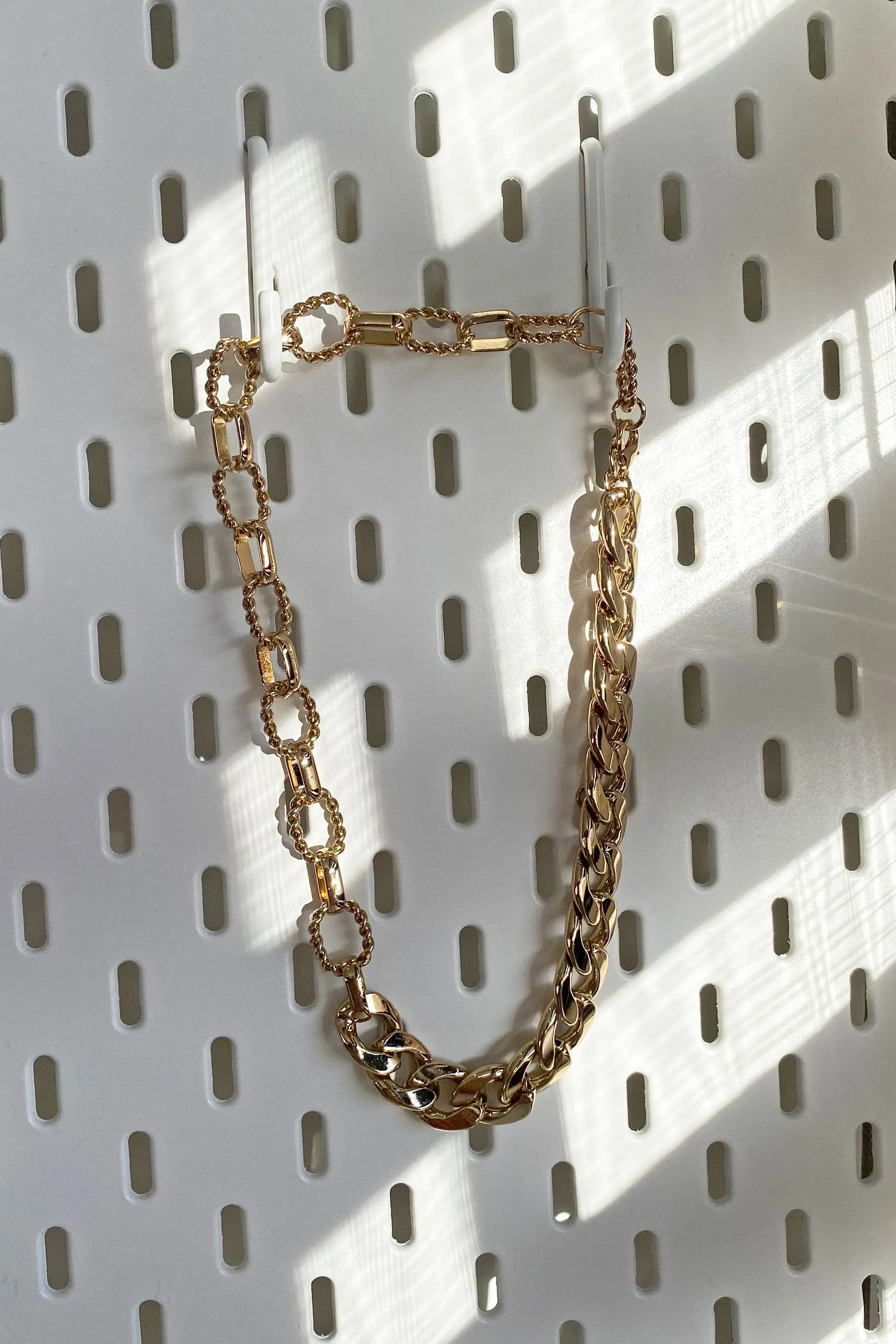 Chain Reaction Chunky Necklace - Gold