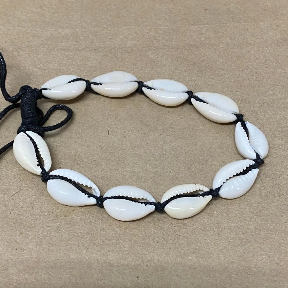 Cowrie Shell Bracelet (1) - Medium - Black