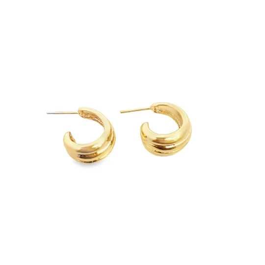 Curved Shell Textured Stud Earrings (K45A)