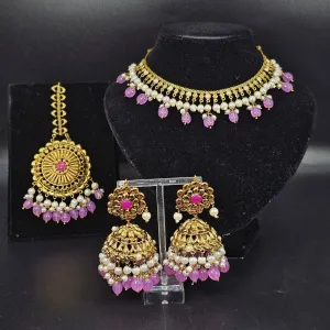 Farhaa Choker Necklace Set