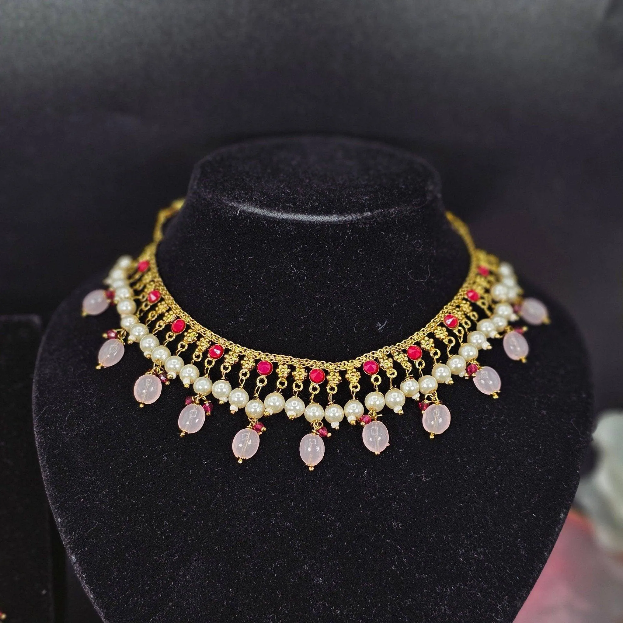 Farhaa Choker Necklace Set