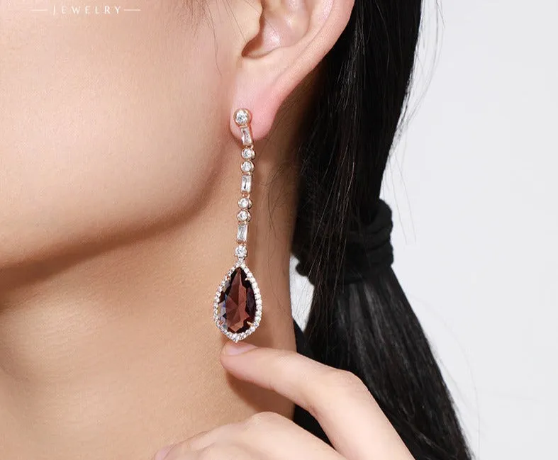 Light luxury and high-end earrings, retro and elegant temperament, inlaid with artificial gemstones, drop-shaped earrings