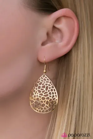 Paparazzi Earring ~ Make It Or Break It - Gold