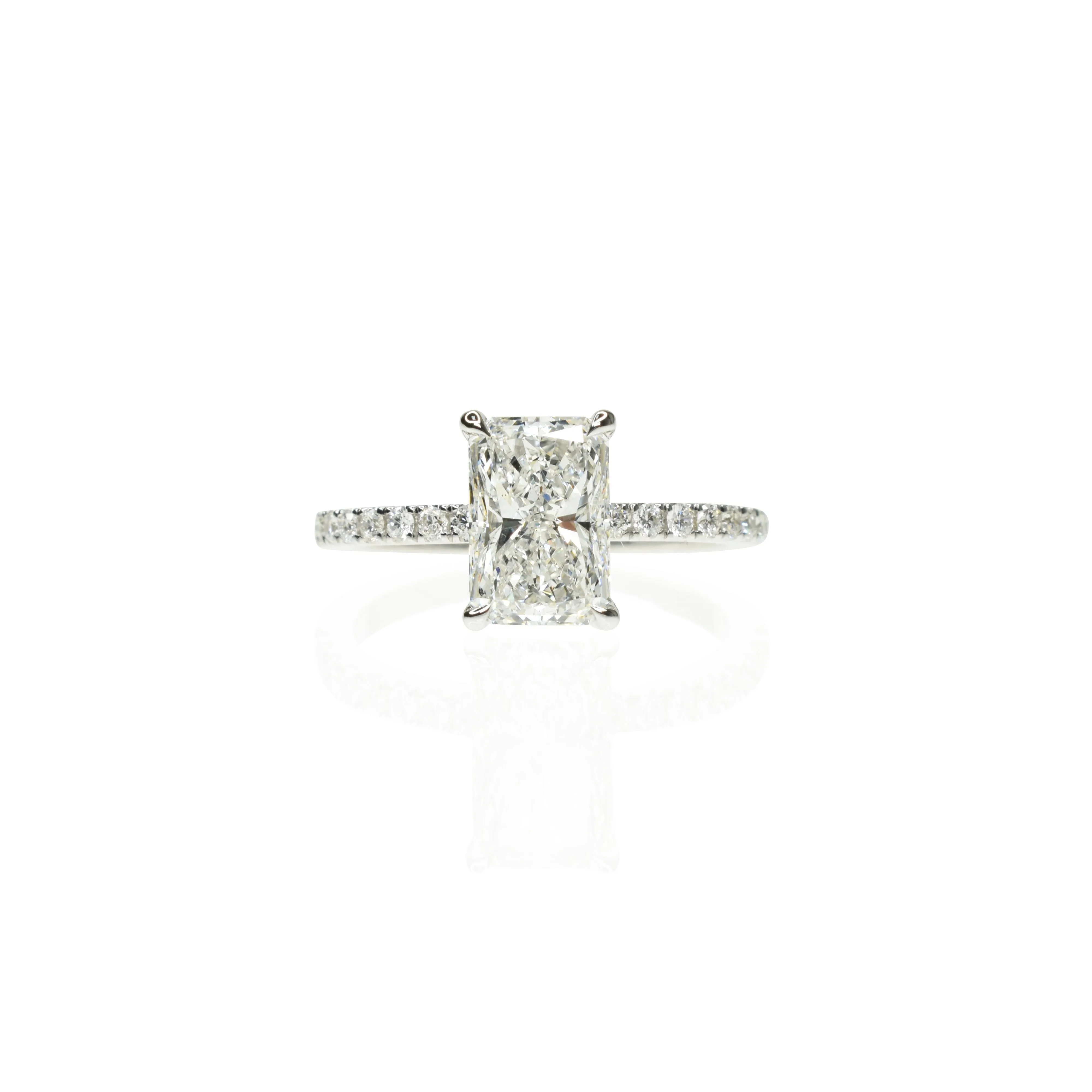 Radiant Cut Diamond Engagement Ring