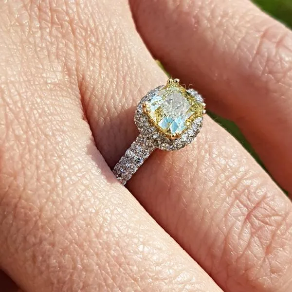 Yellow Diamond Engagement Rings